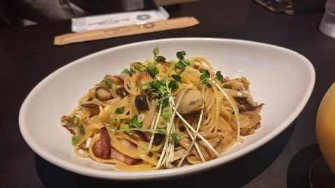 彩り豊かなきのこパスタ