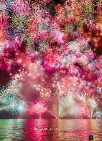 夜空と海に咲く花火