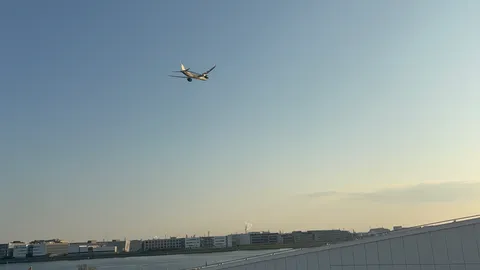 世界へ発つ