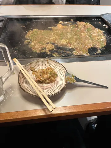 鉄板と箸、そしてフォーク