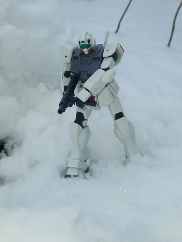 雪原の白騎士、静かに佇む