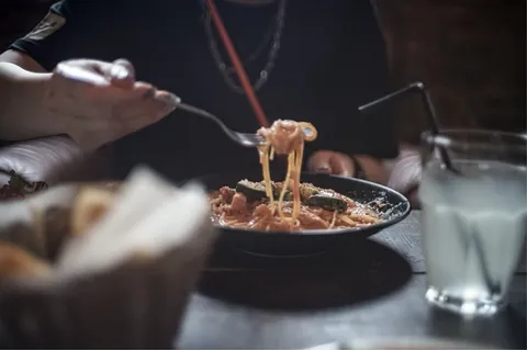 フォークに踊る、至福のパスタ