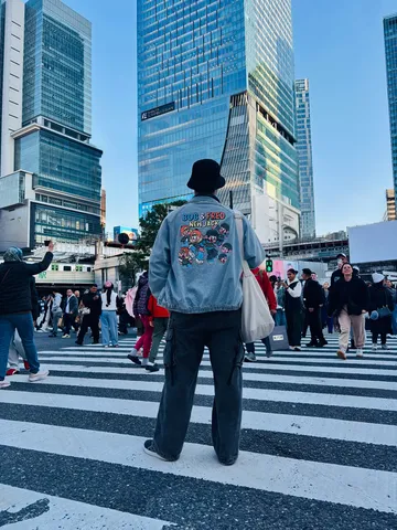 背中で語る渋谷のど真ん中