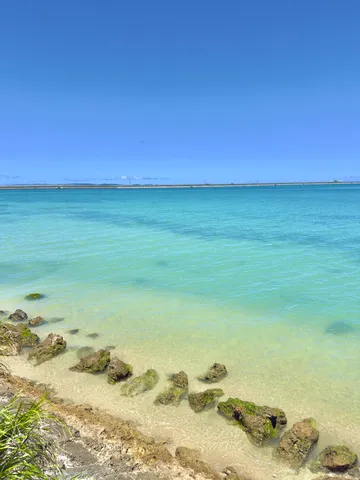 青い空とエメラルドの海