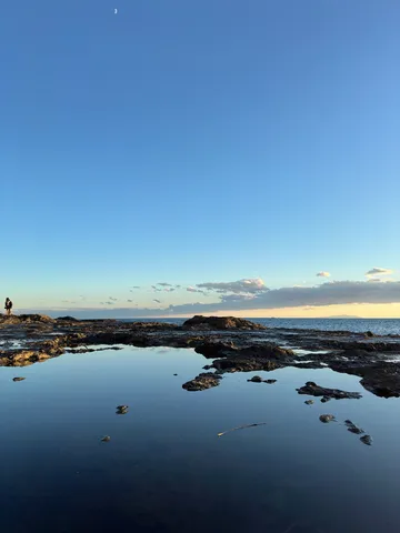 月と海と水たまりの静寂