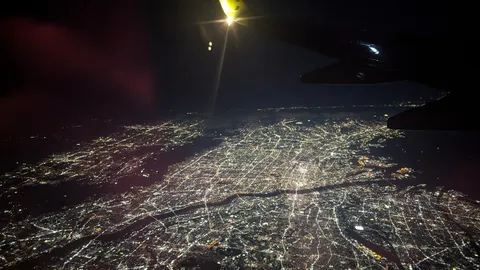 夜空に広がる街の灯