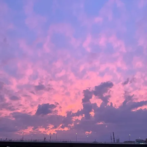 夕暮れのやわらかな空気感