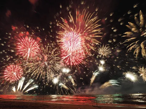 花火が本気出しすぎた夜