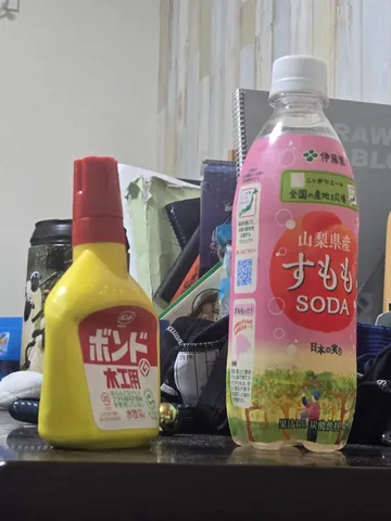 木工用ボンドとすももソーダ