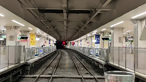 線路が誘う地下の世界
