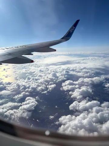 雲海を渡る翼