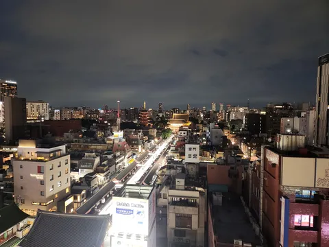 夜景に映る街の祈り