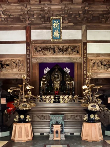 神仏の息づく祭壇