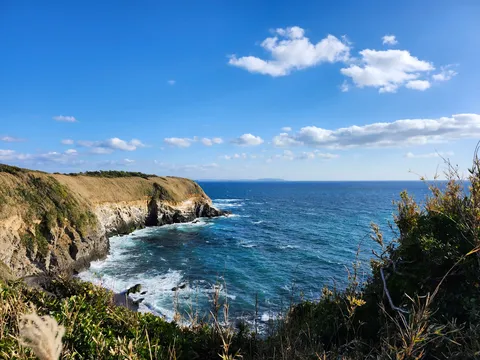 絶景の断崖と碧い海