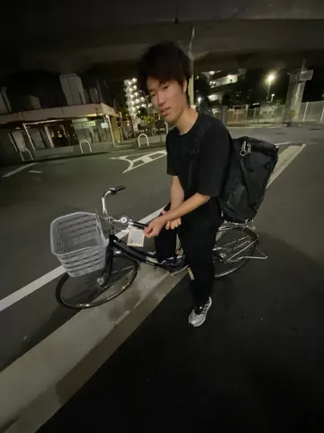 深夜の配達風景、束の間の休憩