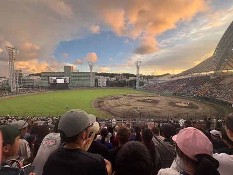 夕焼け空と野球観戦