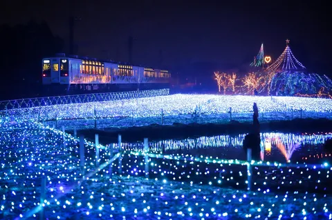 光の海を走る列車
