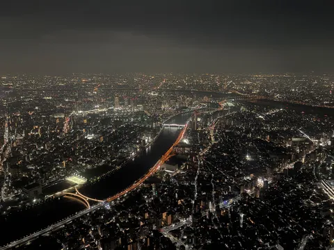 都市の光、無限ループ