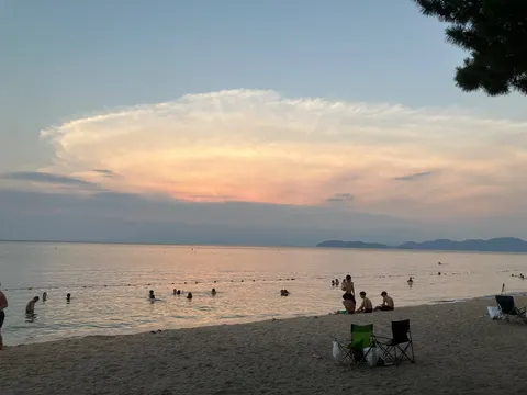 空と海、夏の終わりの穏やかな時間