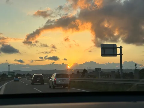 夕焼け空とドライブ