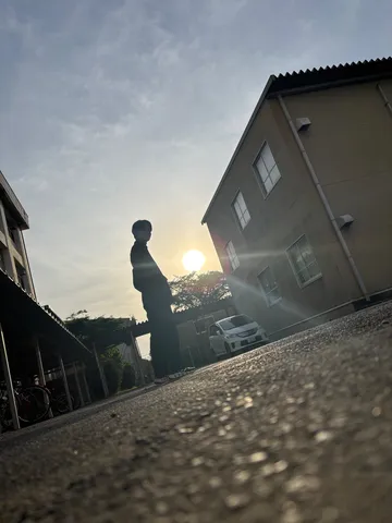 夕暮れの帰り道、一息つく時間