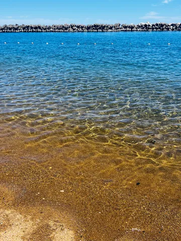 透き通る海と夏色風景