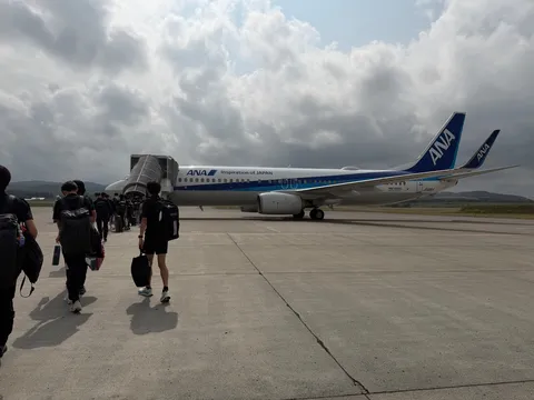 ANA機と行列の空気感