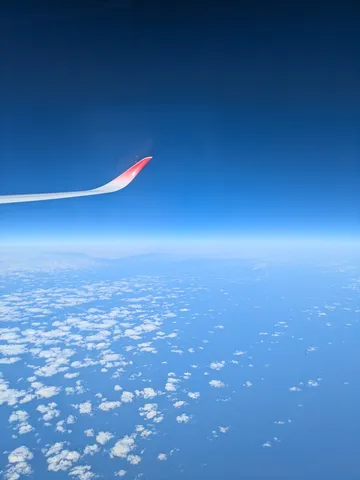 空と翼、雲の絨毯