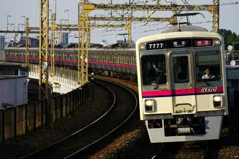 ゾロ目電車、運気爆上げ中？