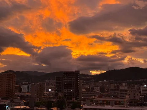 夕焼けの街景印象