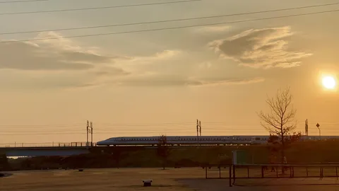 茜空を駆ける列車