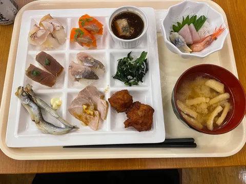 和食の宝石箱、彩り豊かなランチ