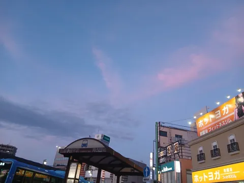 街角を彩るマジックアワー