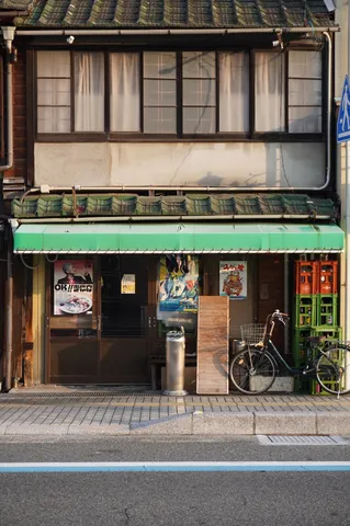 昭和レトロな商店街の日常
