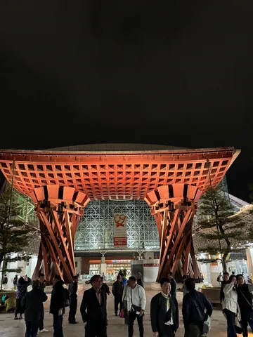 夜空に映える和の建築