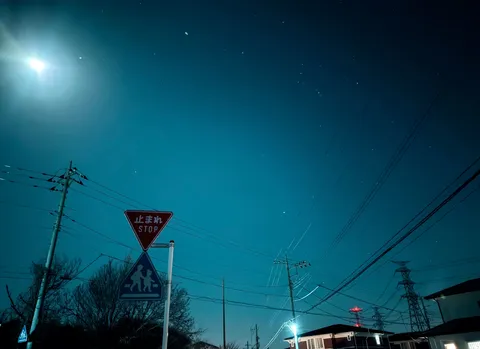 止まれ！夜空の信号機