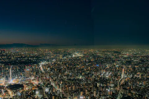 光の絨毯、夜景の息吹