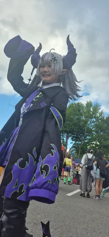 異世界から来た？クールな悪魔っ娘