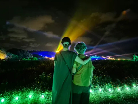 夜景と光のコントラスト