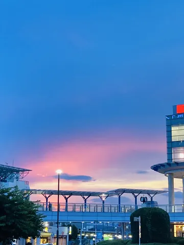 街を彩る夕暮れマジック