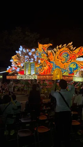 祭りの夜、竜が躍る