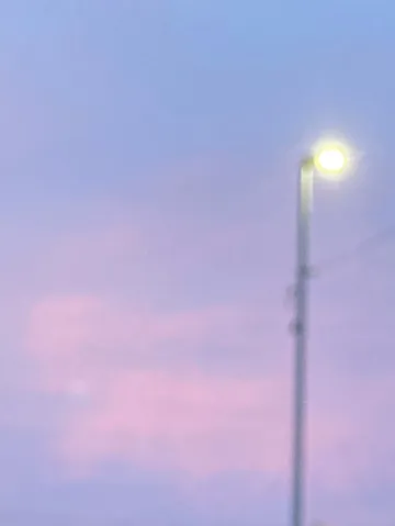 空と街灯、淡い夢心地