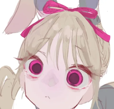 惹きつけるピンクの瞳