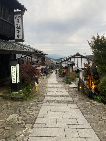 古都への石畳の誘い