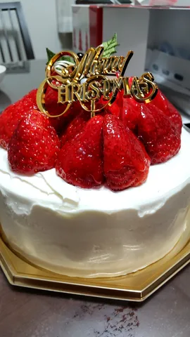 いちごが主役のクリスマスケーキ
