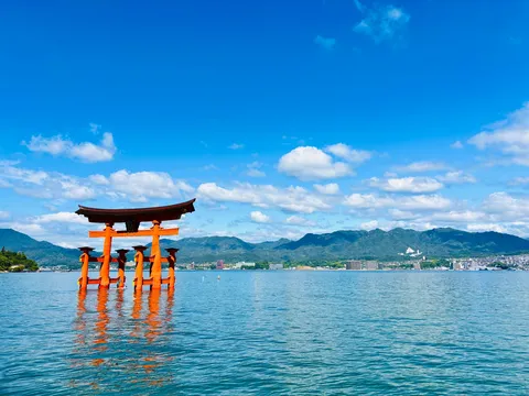 海に立つ朱の記憶