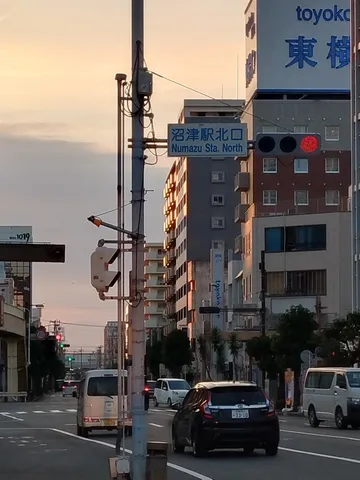 夕暮れの北口交差点