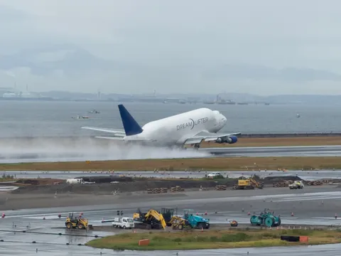 雨粒と夢を乗せた巨体
