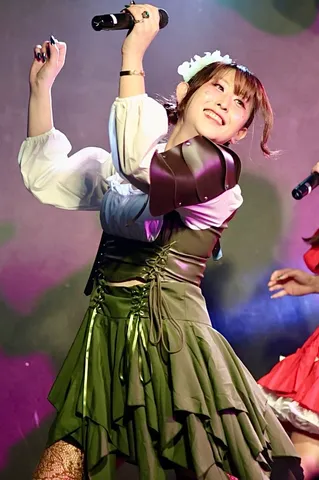 ステージに輝く、躍動の歌姫