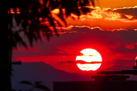 燃えるような夕焼け空